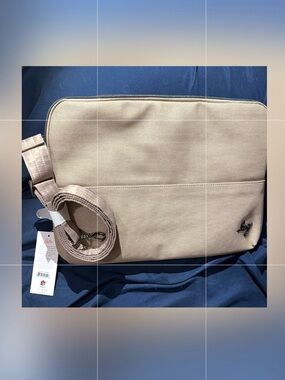 Lug Delta VL Laptop Bag in Sand